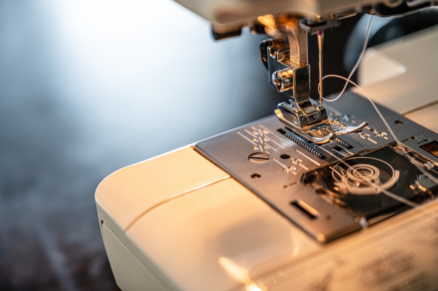 ミシンと糸調節